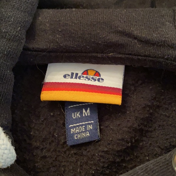 Athletic wear - Picture 5 of 5